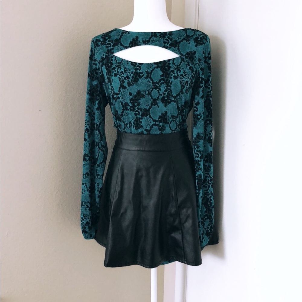 LANE BRYANT SNAKE PRINT TUNIC